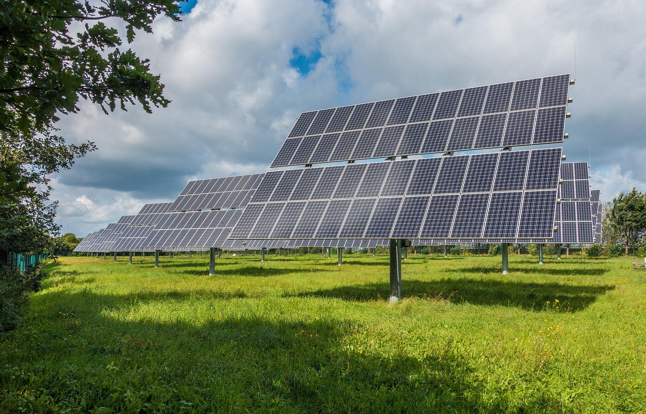 Energiezuinige veranda met geïntegreerde zonnepanelen.